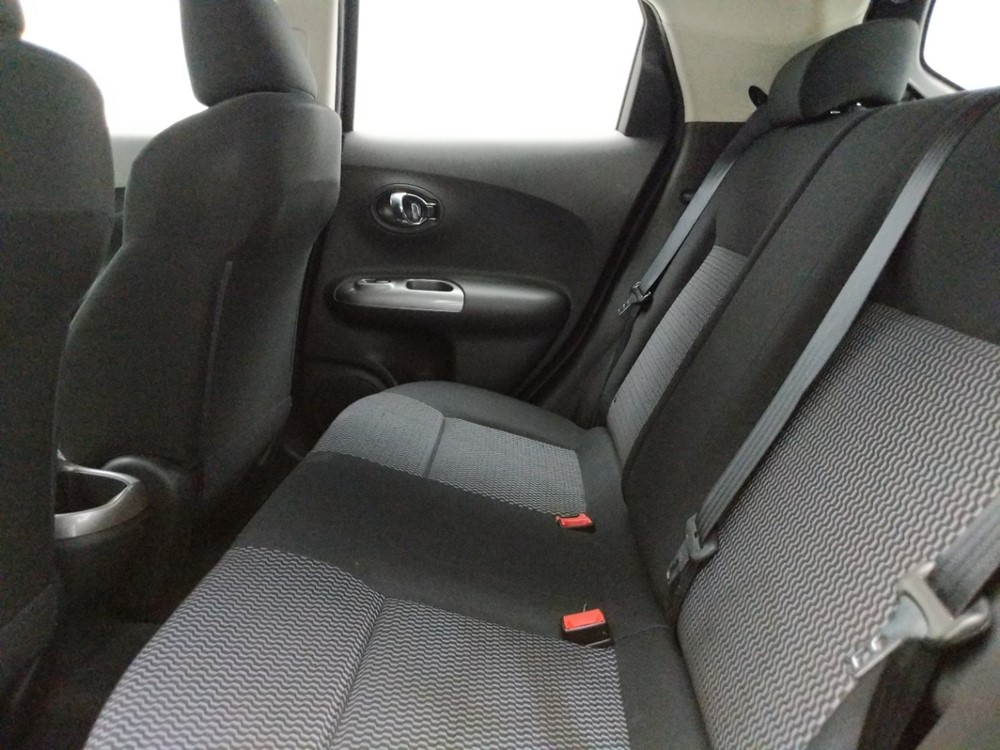 2016 Nissan JUKE - Driver Rear Seat