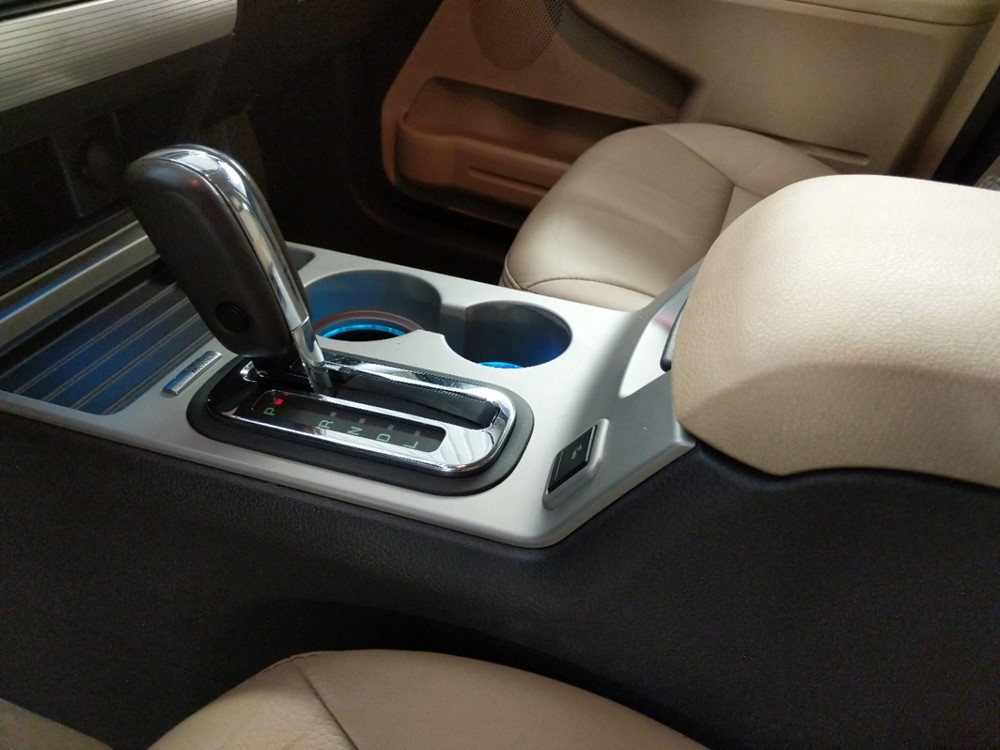 2010 Ford Edge - Center Console/Cup Holders
