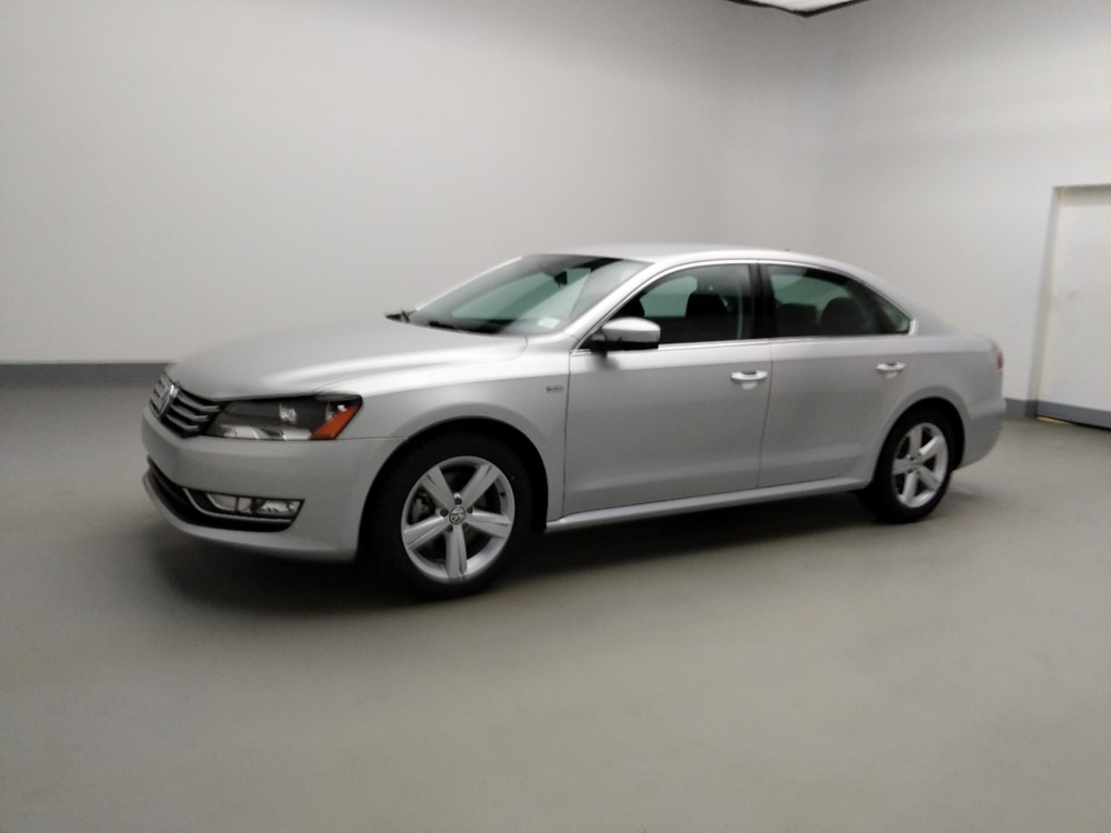 2015 Volkswagen Passat - Driver Front Bumper
