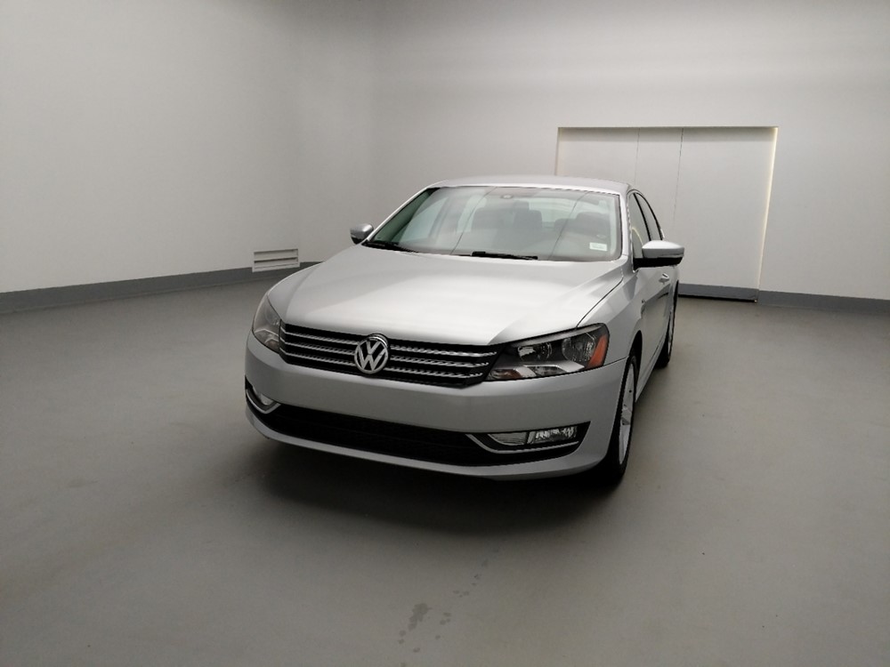 2015 Volkswagen Passat - Driver Front Hood