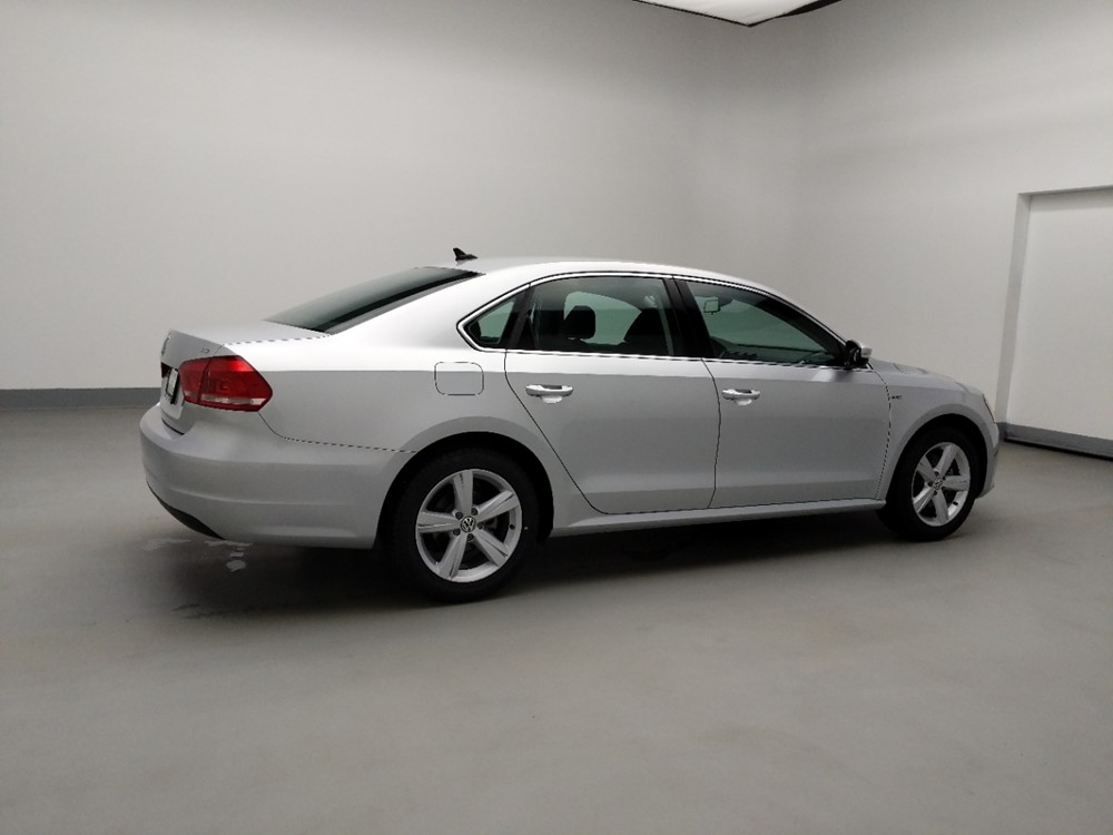2015 Volkswagen Passat - Passenger Rear Side