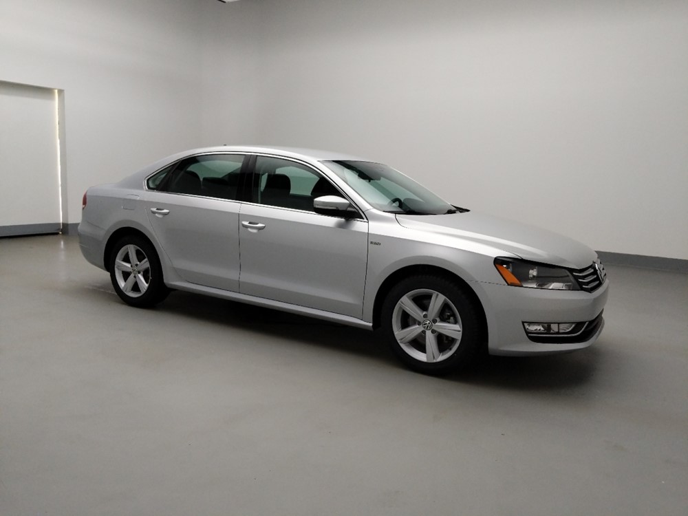 2015 Volkswagen Passat - Passenger Front Side