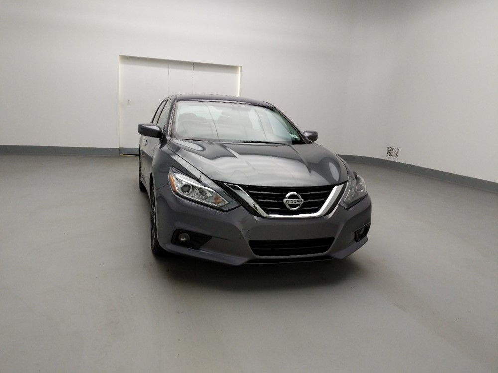 2016 Nissan Altima - Passenger Front Hood