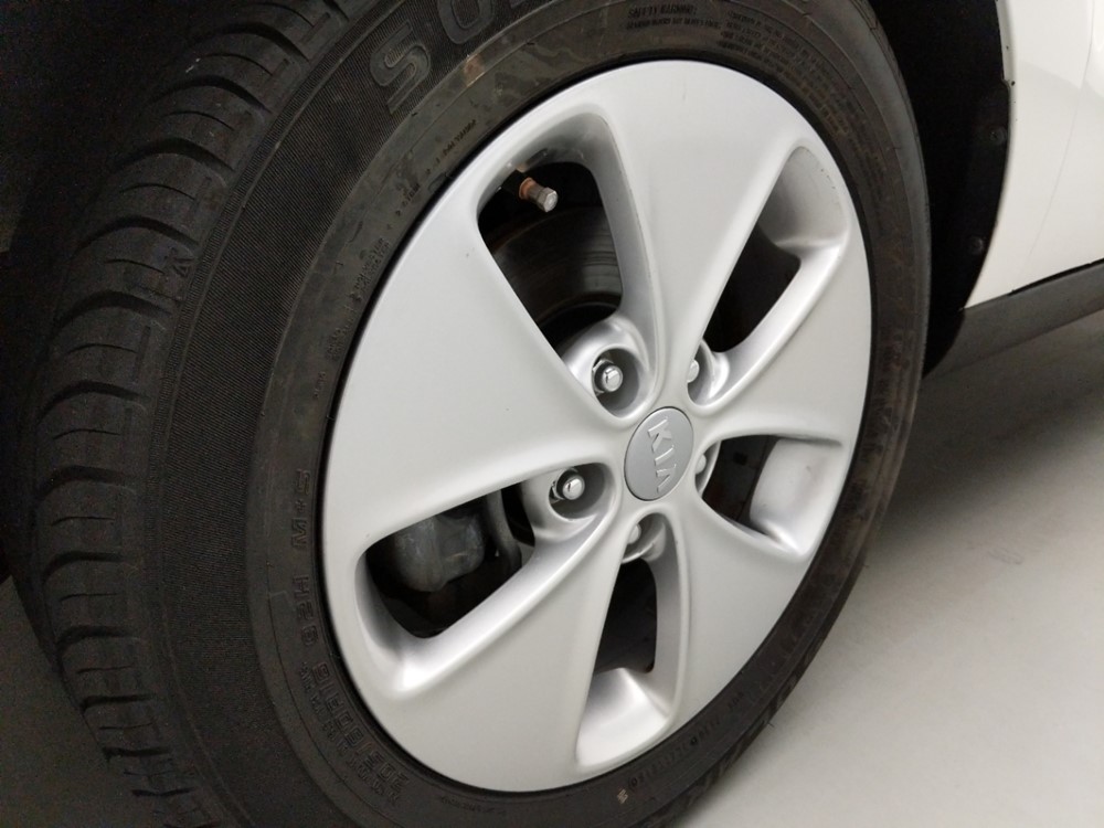 2016 Kia Soul - Wheel
