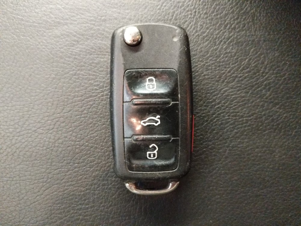 2016 Volkswagen Jetta - Keys