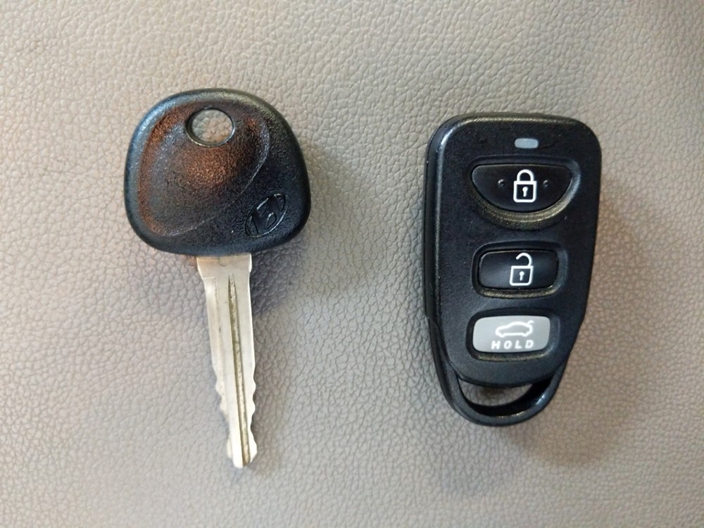 2018 Hyundai Elantra - Keys
