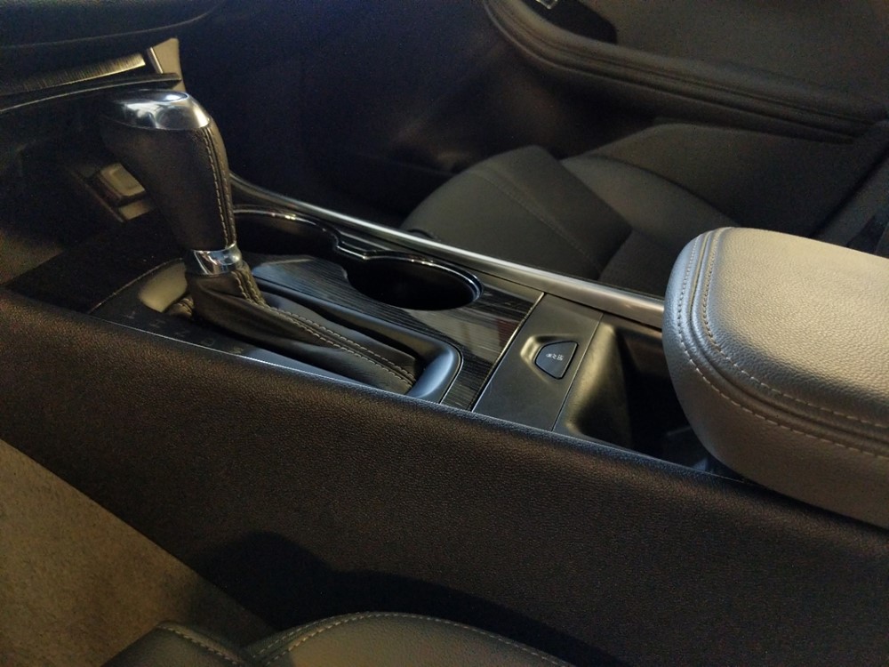 2018 Chevrolet Impala - Center Console/Cup Holders