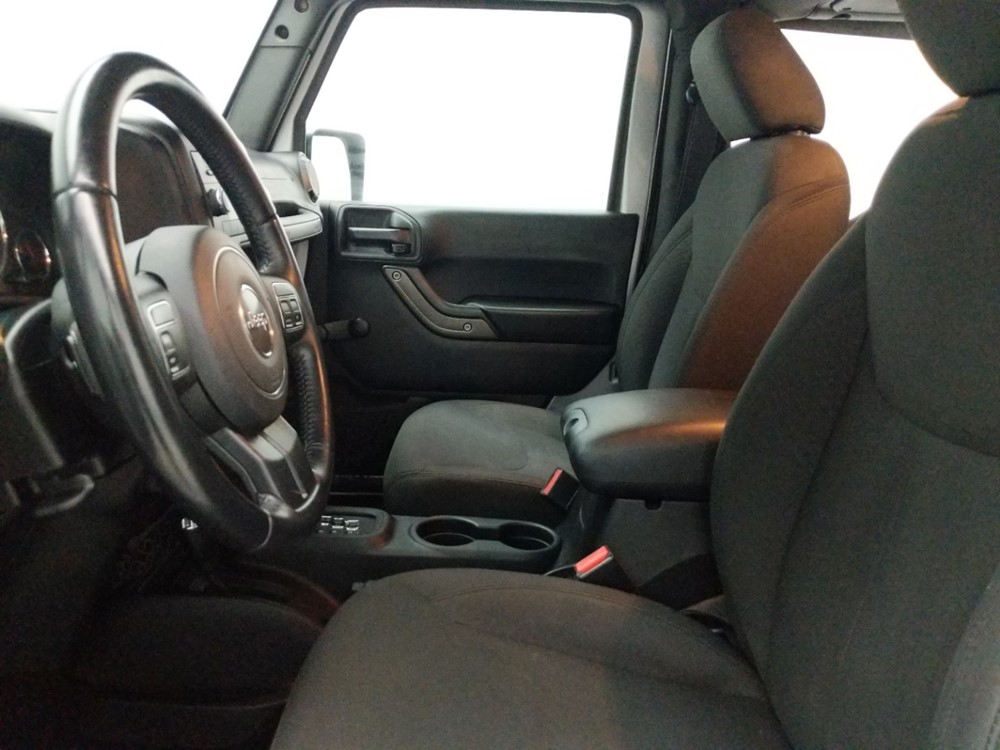 2016 Jeep Wrangler - Driver Front Seat