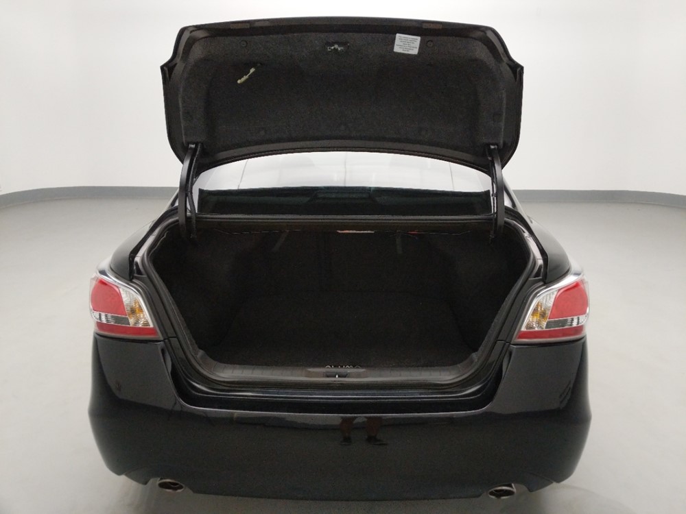 2014 Nissan Altima - Trunk
