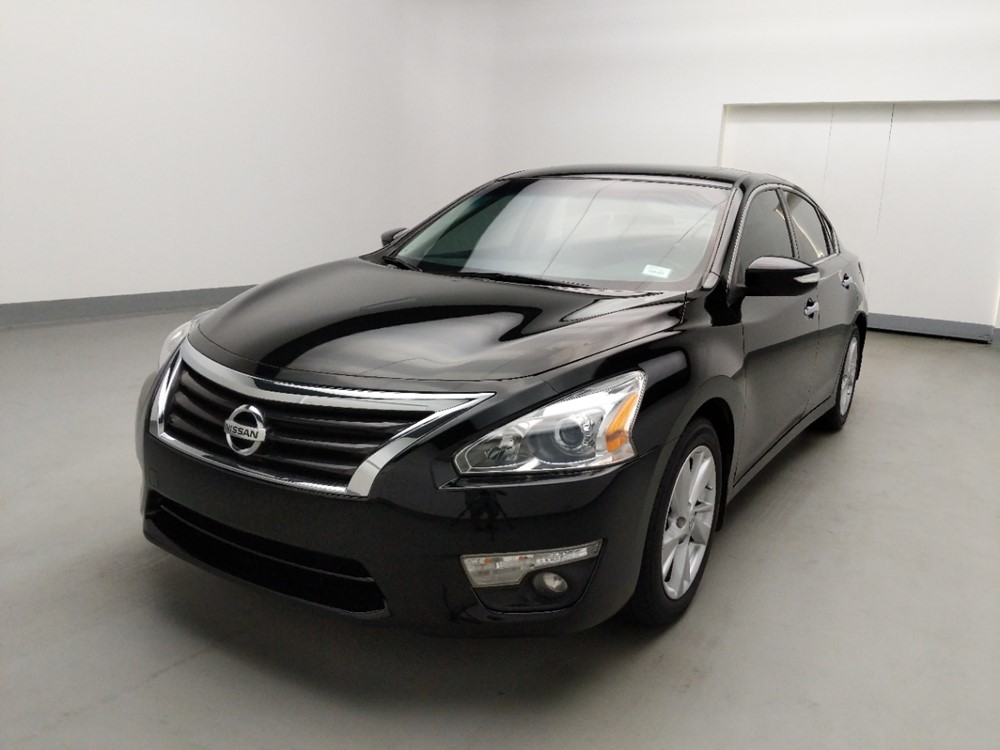 2014 Nissan Altima - Driver Front Bumper