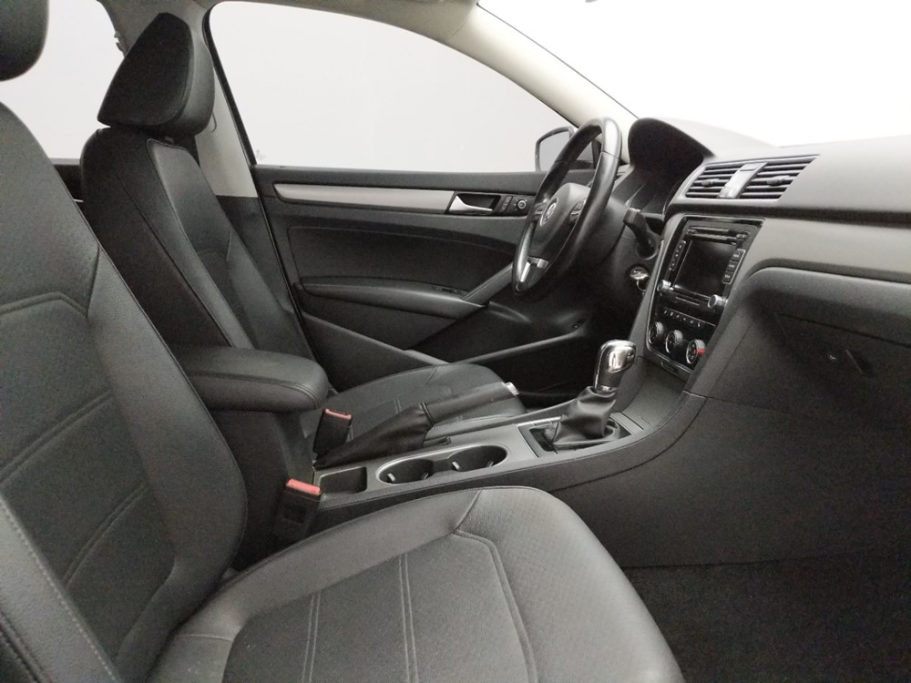 2014 Volkswagen Passat - Passenger Front Seat