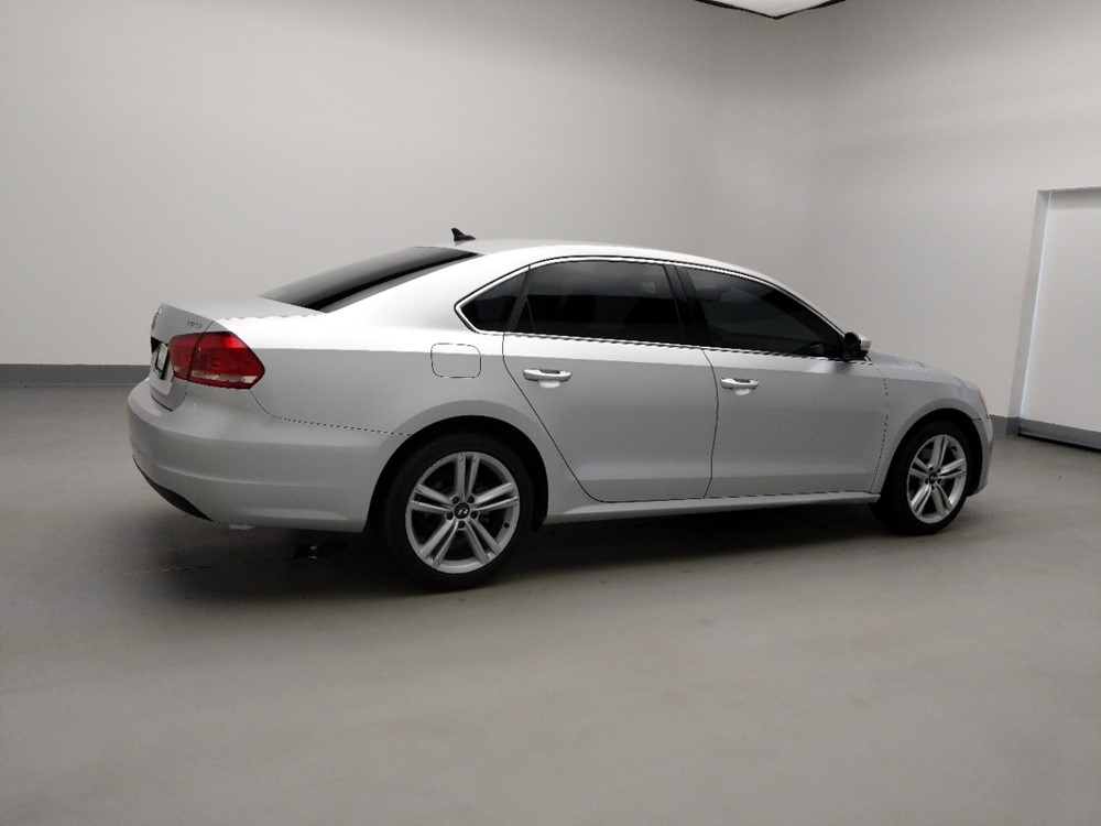 2014 Volkswagen Passat - Passenger Rear Side