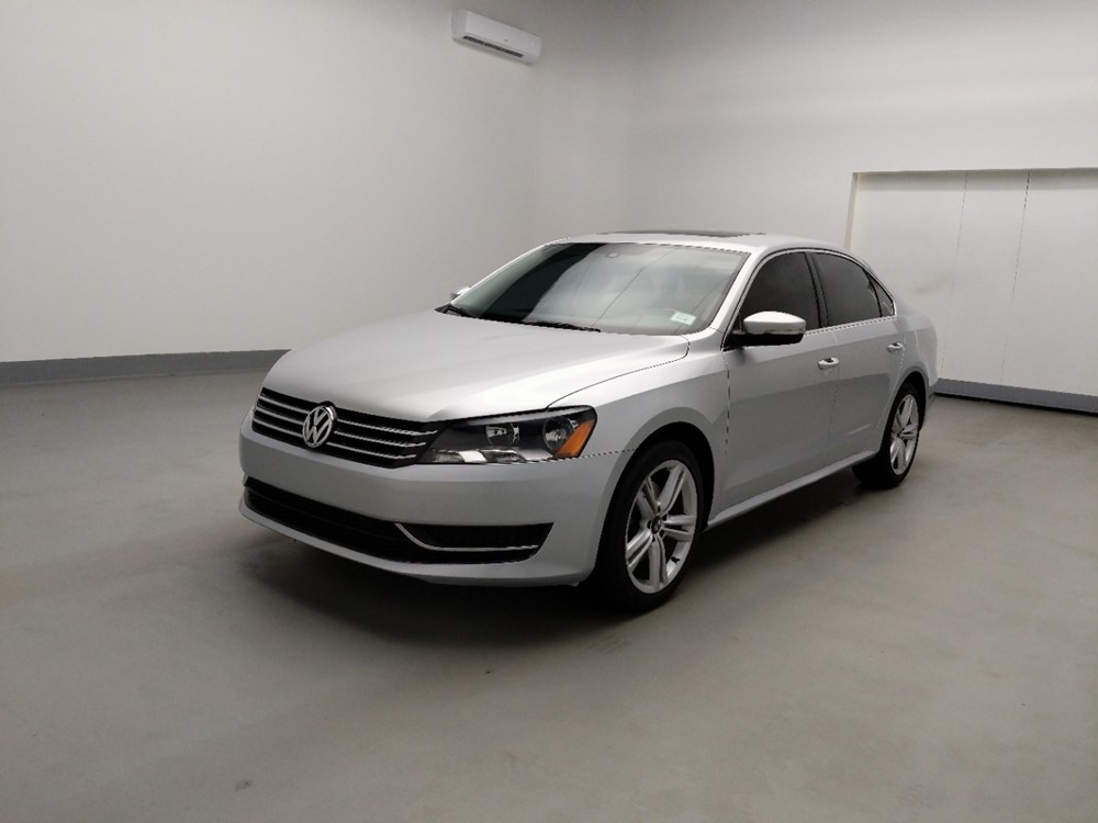 2014 Volkswagen Passat - Driver Front Bumper