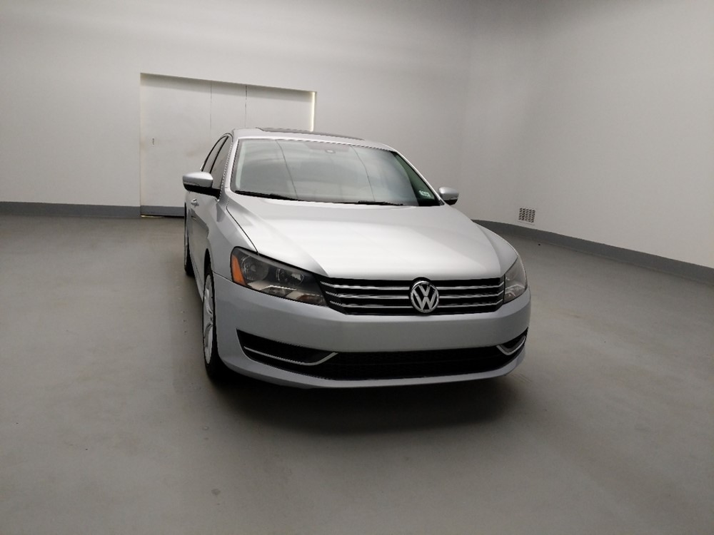 2014 Volkswagen Passat - Passenger Front Hood