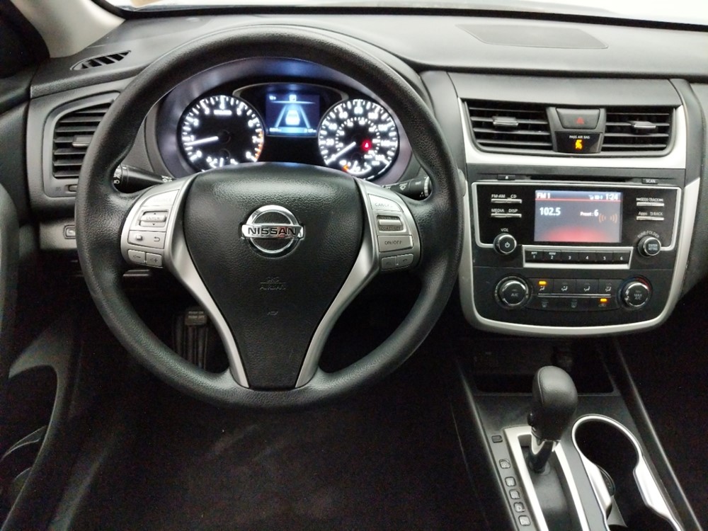 2016 Nissan Altima - Driver Dash