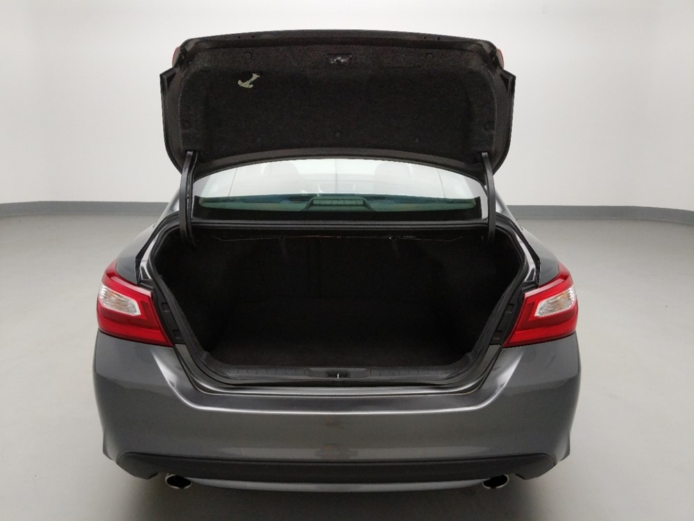 2016 Nissan Altima - Trunk