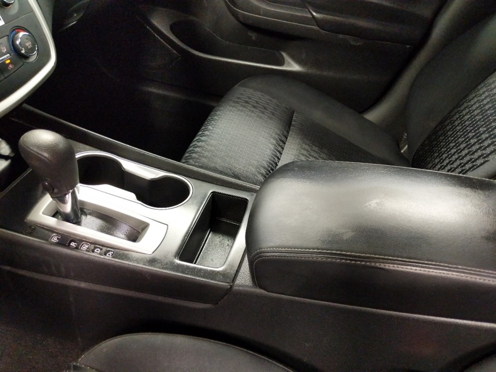2016 Nissan Altima - Center Console/Cup Holders