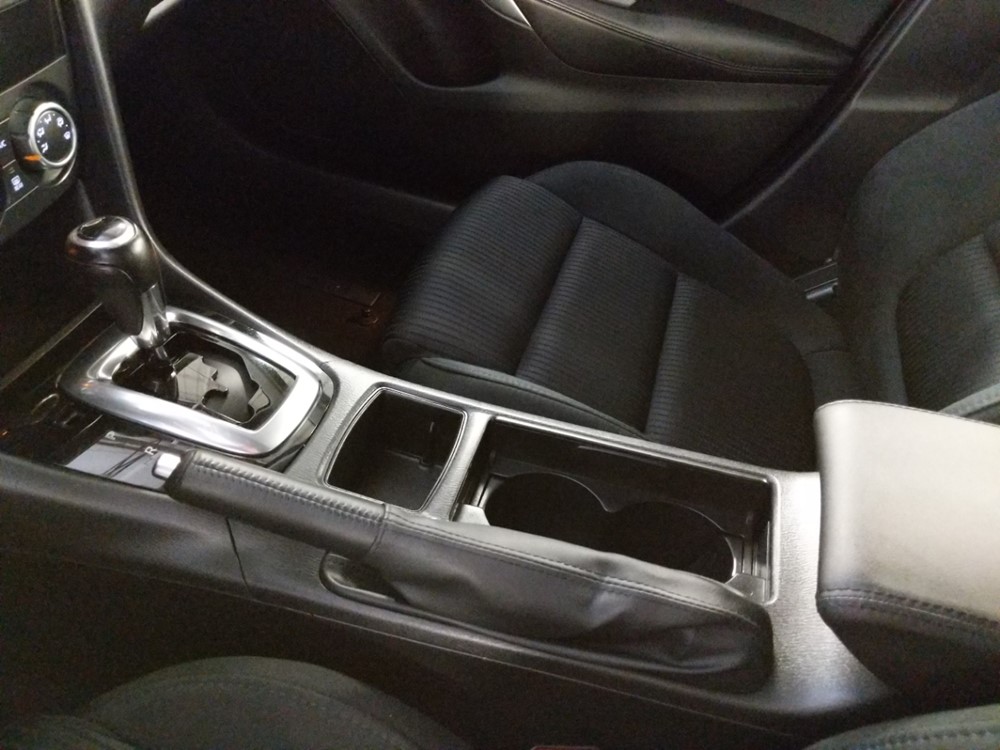 2014 Mazda Mazda6 - Center Console/Cup Holders