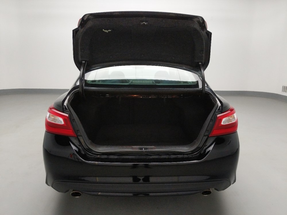2016 Nissan Altima - Trunk