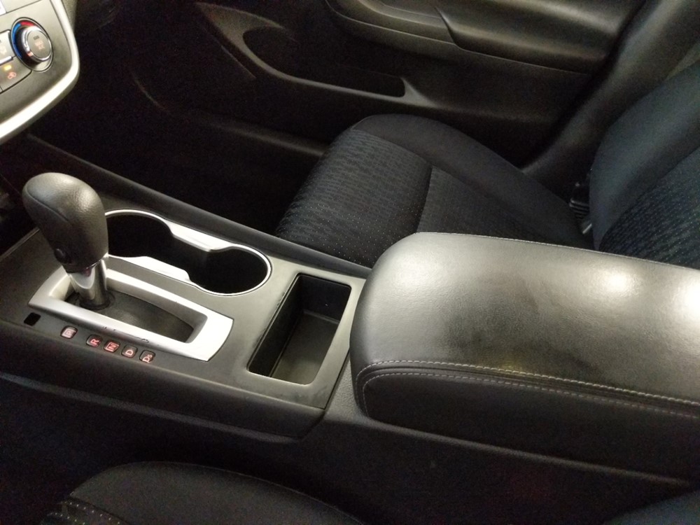 2016 Nissan Altima - Center Console/Cup Holders