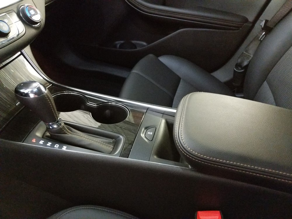 2018 Chevrolet Impala - Center Console/Cup Holders
