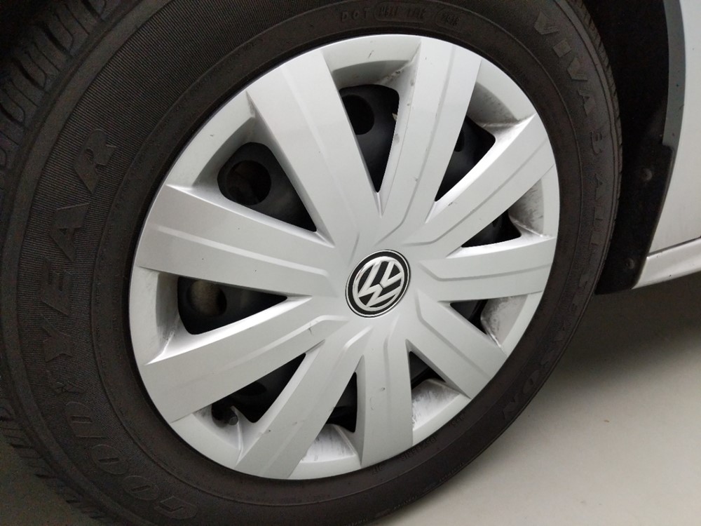 2016 Volkswagen Jetta - Wheel