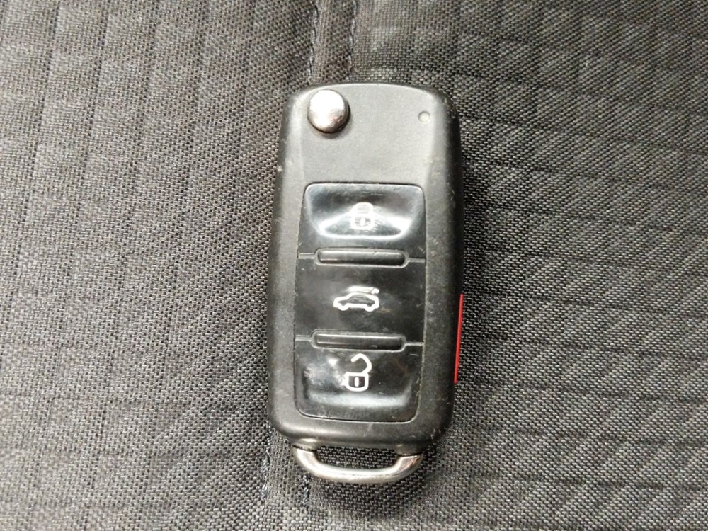 2016 Volkswagen Jetta - Keys