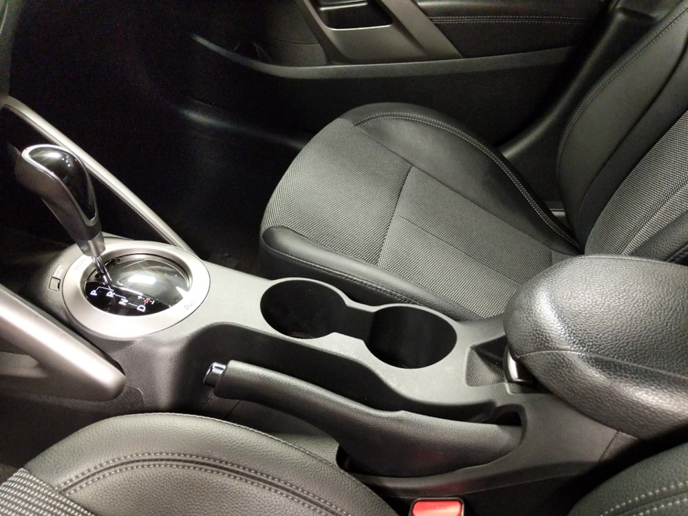 2016 Hyundai Veloster - Center Console/Cup Holders