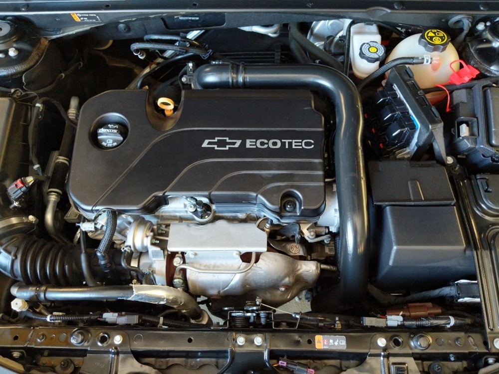 2017 Chevrolet Malibu - Engine