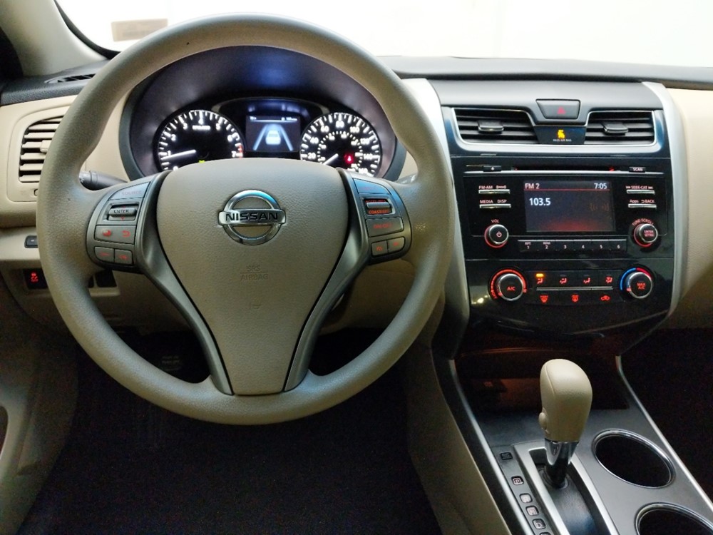 2015 Nissan Altima - Driver Dash
