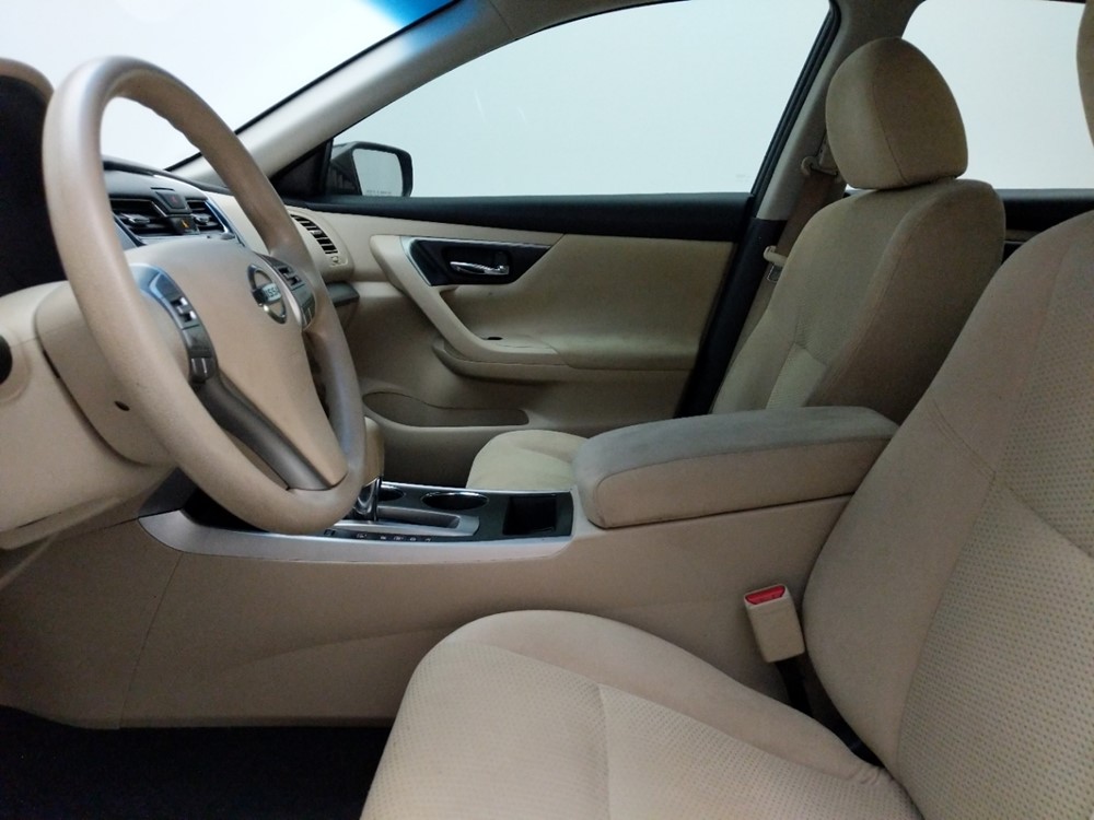2015 Nissan Altima - Driver Front Seat