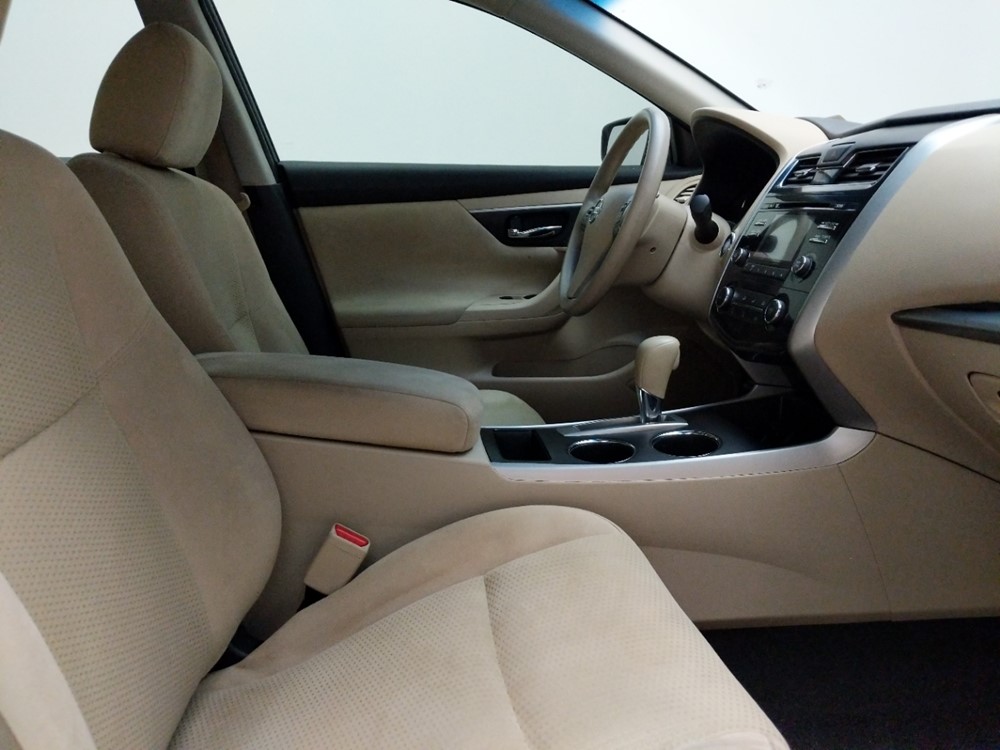 2015 Nissan Altima - Passenger Front Seat