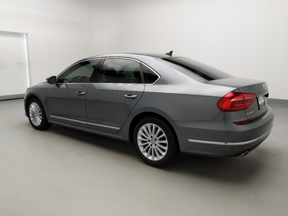 2016 Volkswagen Passat - Driver Rear Side