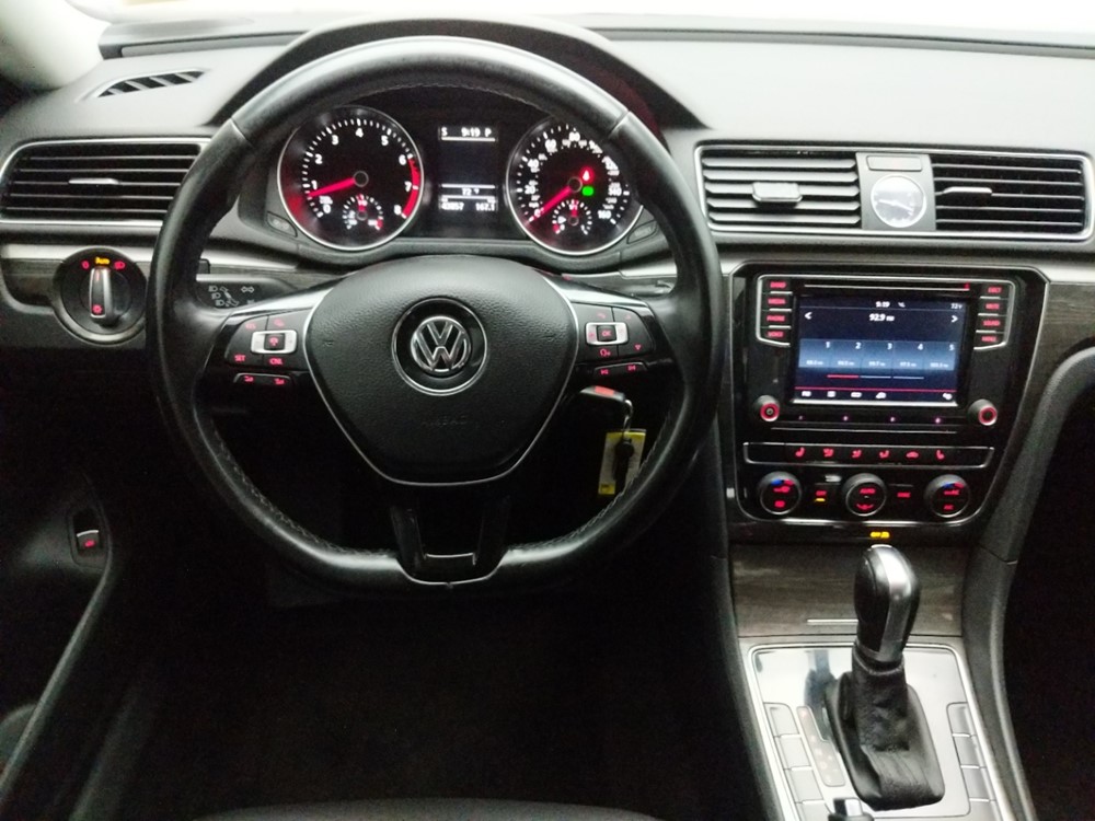 2016 Volkswagen Passat - Driver Dash