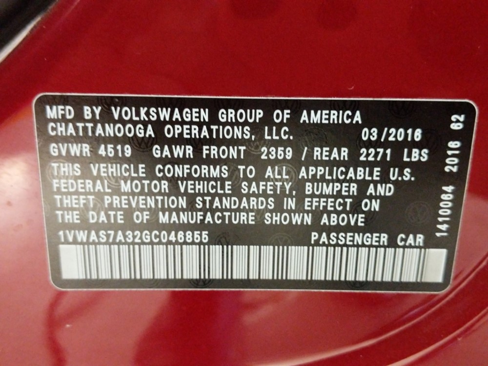 2016 Volkswagen Passat - VIN Plate