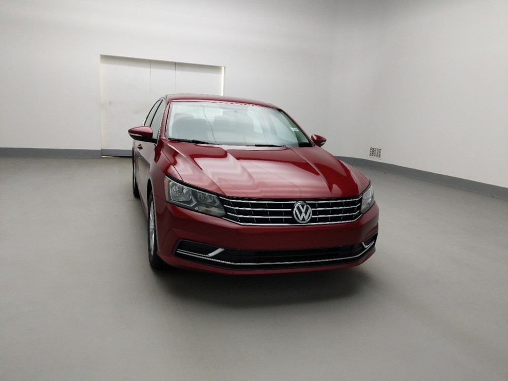 2016 Volkswagen Passat - Passenger Front Hood