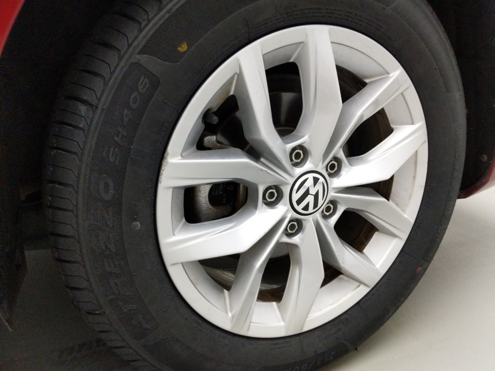 2016 Volkswagen Passat - Wheel