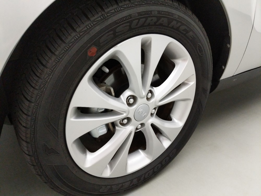 2016 Kia Soul - Wheel
