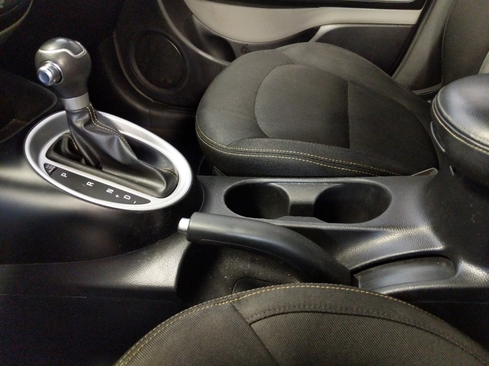 2016 Kia Soul - Center Console/Cup Holders