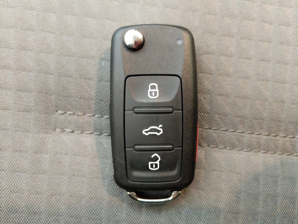 2018 Volkswagen Jetta - Keys