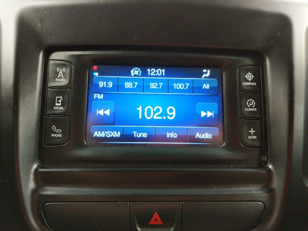 2016 Chrysler 200 - Stereo Package