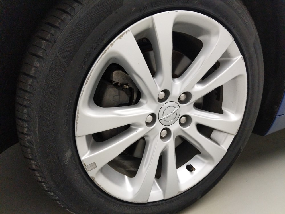 2016 Chrysler 200 - Wheel