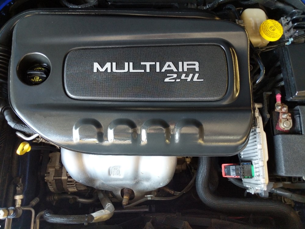 2016 Chrysler 200 - Engine