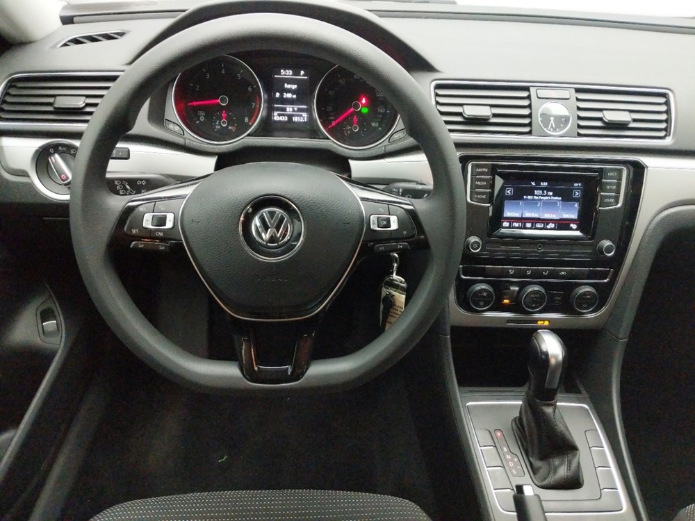 2016 Volkswagen Passat - Driver Dash