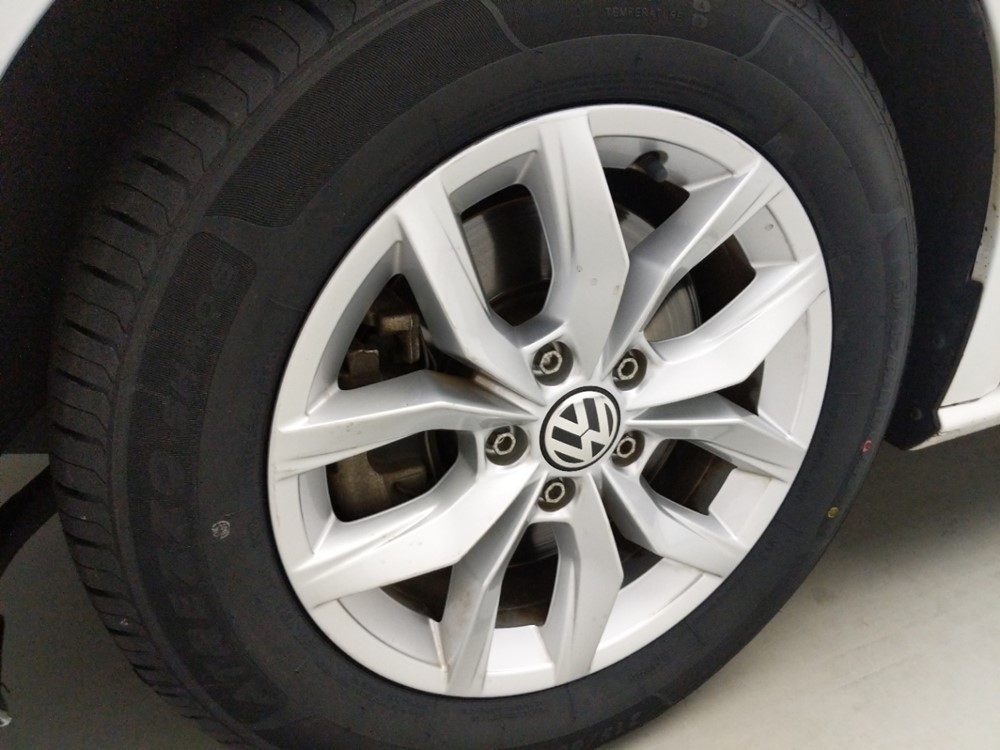 2016 Volkswagen Passat - Wheel