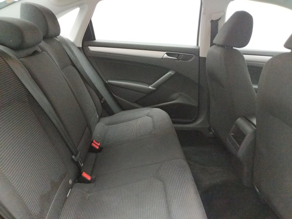 2016 Volkswagen Passat - Passenger Rear Seat