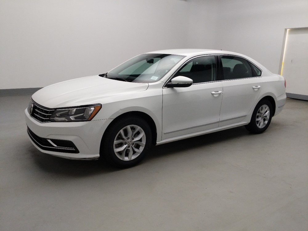 2016 Volkswagen Passat - Driver Front Side