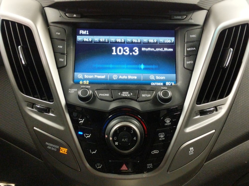 2016 Hyundai Veloster - Stereo Package