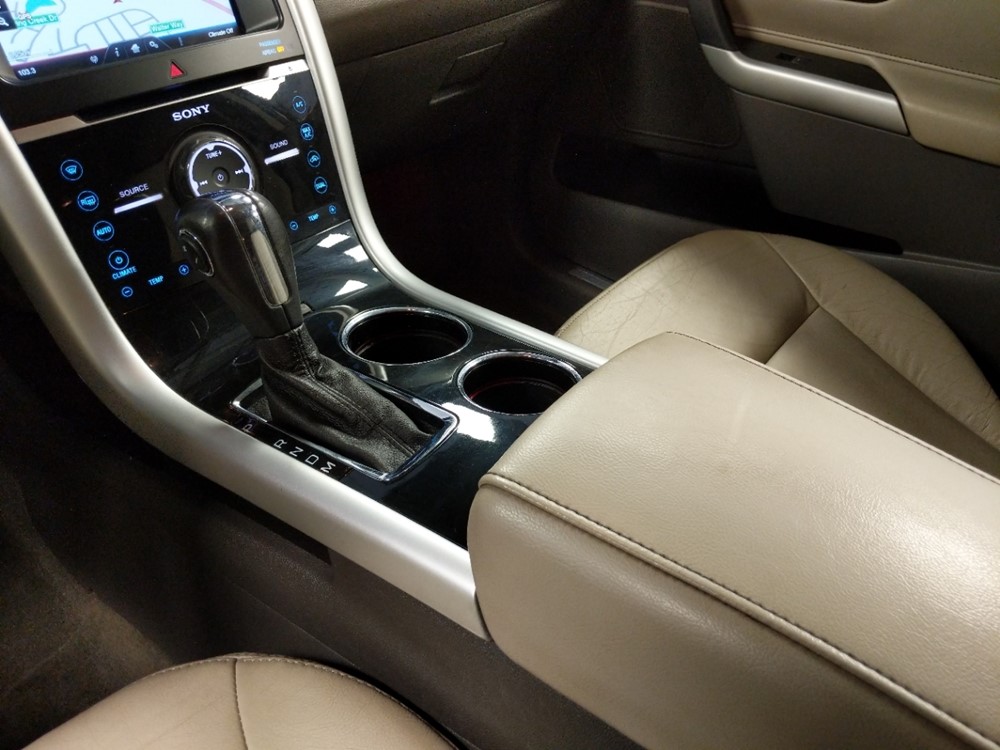 2012 Ford Edge - Center Console/Cup Holders
