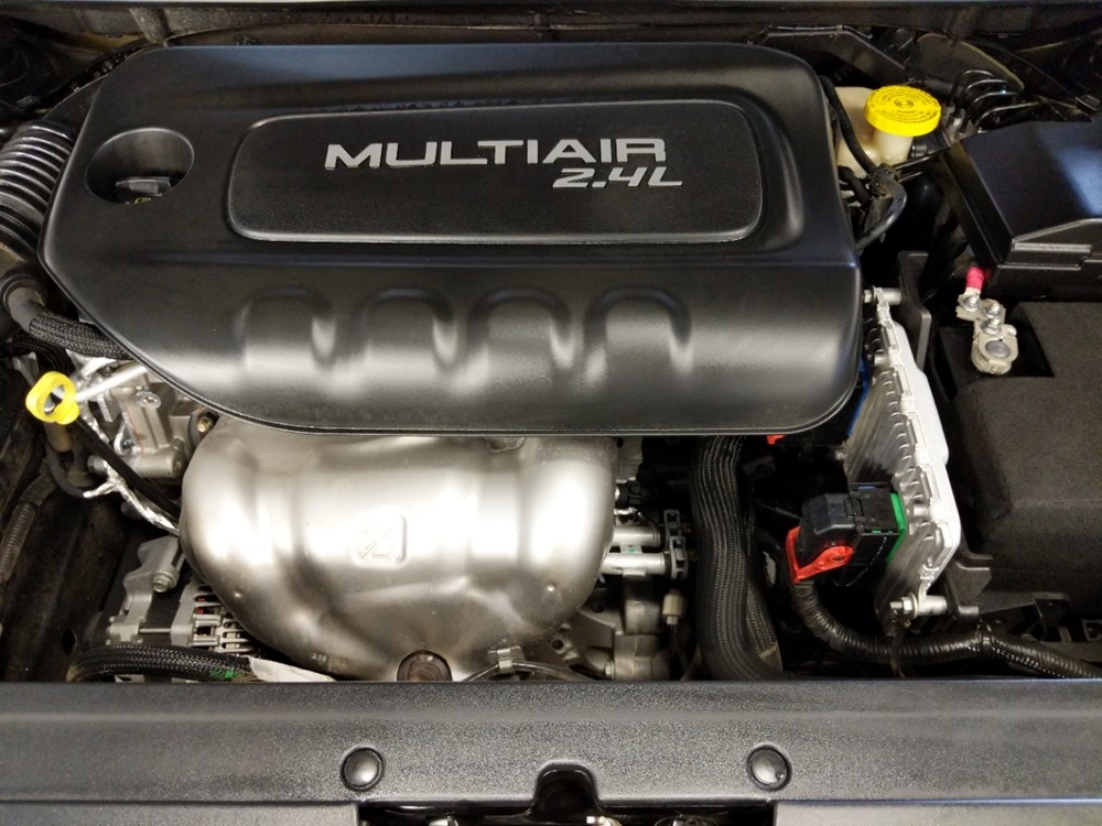 2016 Chrysler 200 - Engine